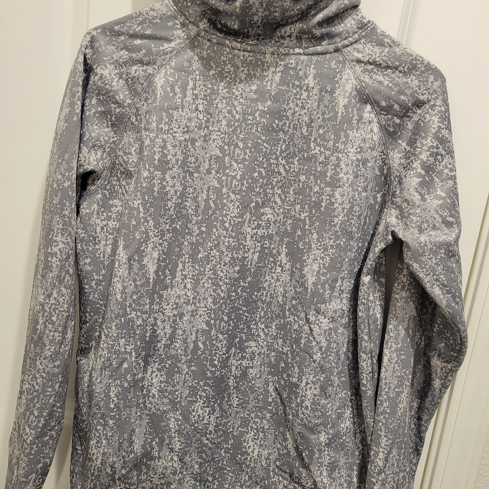 Youth XL Under Armour hooded sweatshirt - Picture 5 of 7